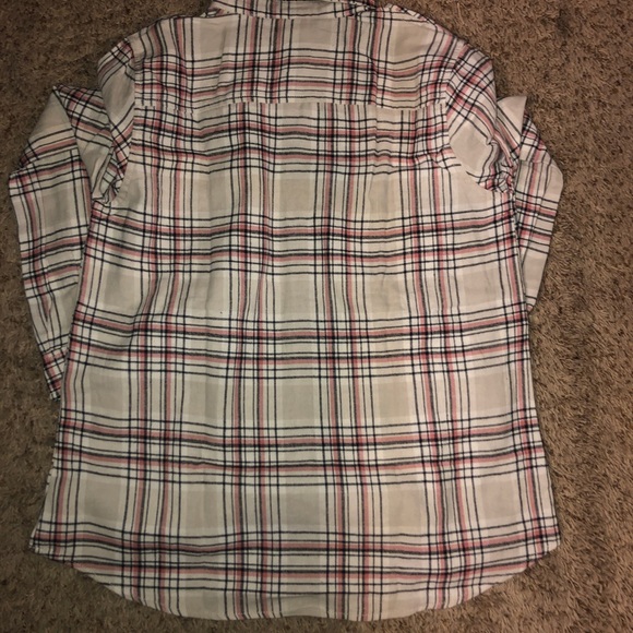 NWT Woman’s flannel long sleeve - Picture 3 of 3
